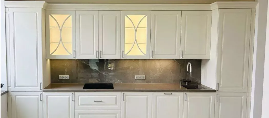 Интерьер в стиле неоклассика в загородном доме