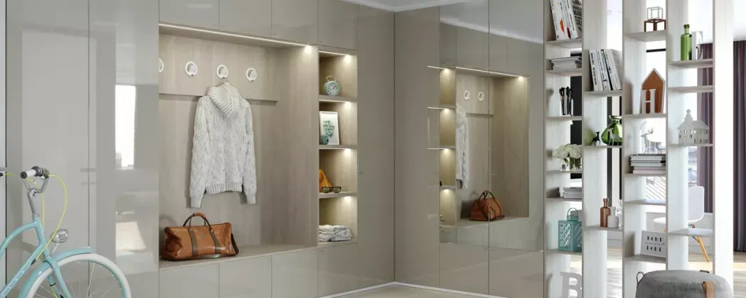 Обустройство прихожей: на что обратить внимание при выборе шкафа?