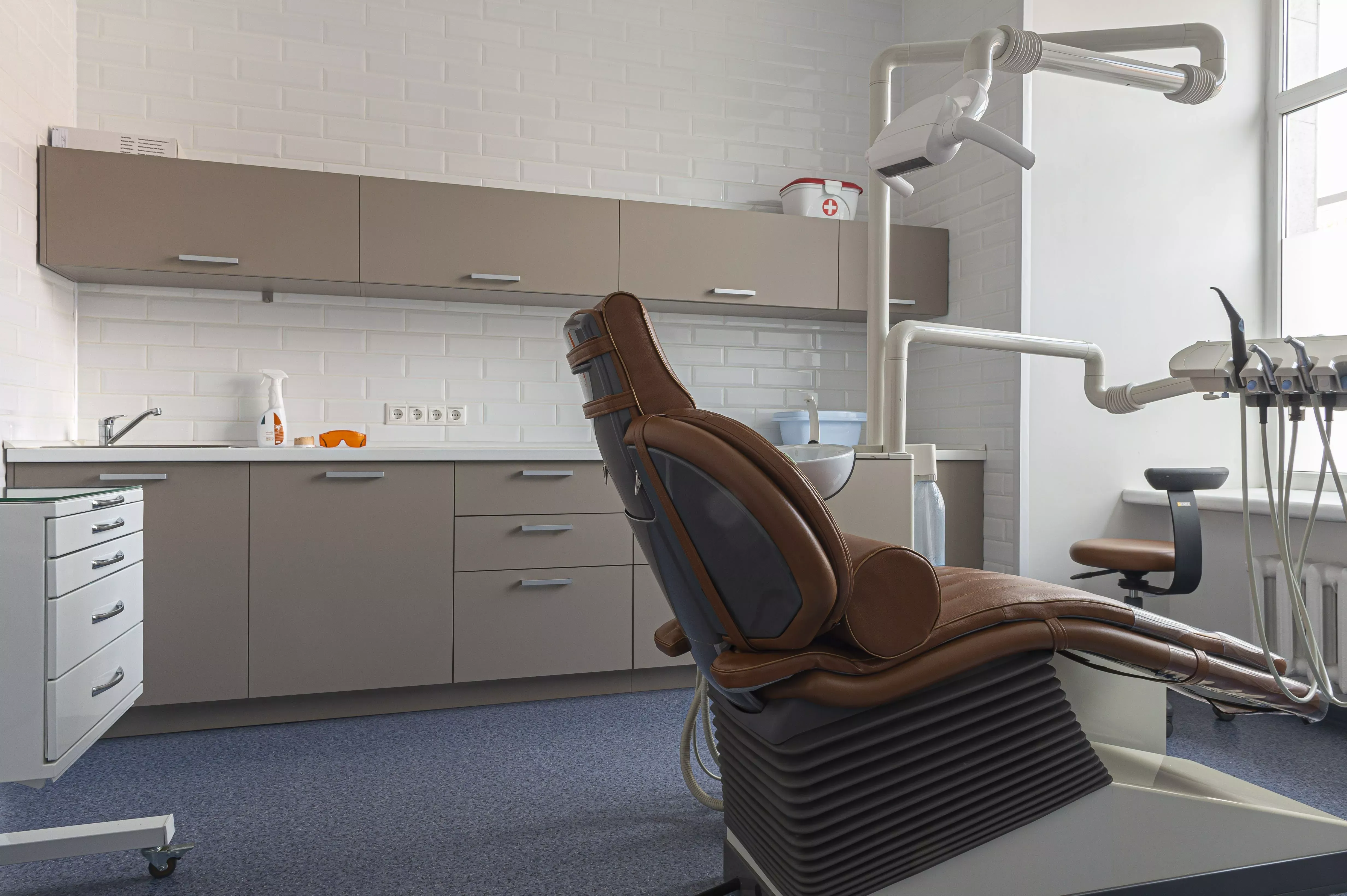 Семейная стоматология Zolotarev Clinic, г. Москва (арт. 011) от от Mr.Doors.