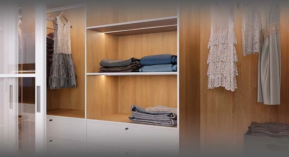 Как разложить вещи в шкафу