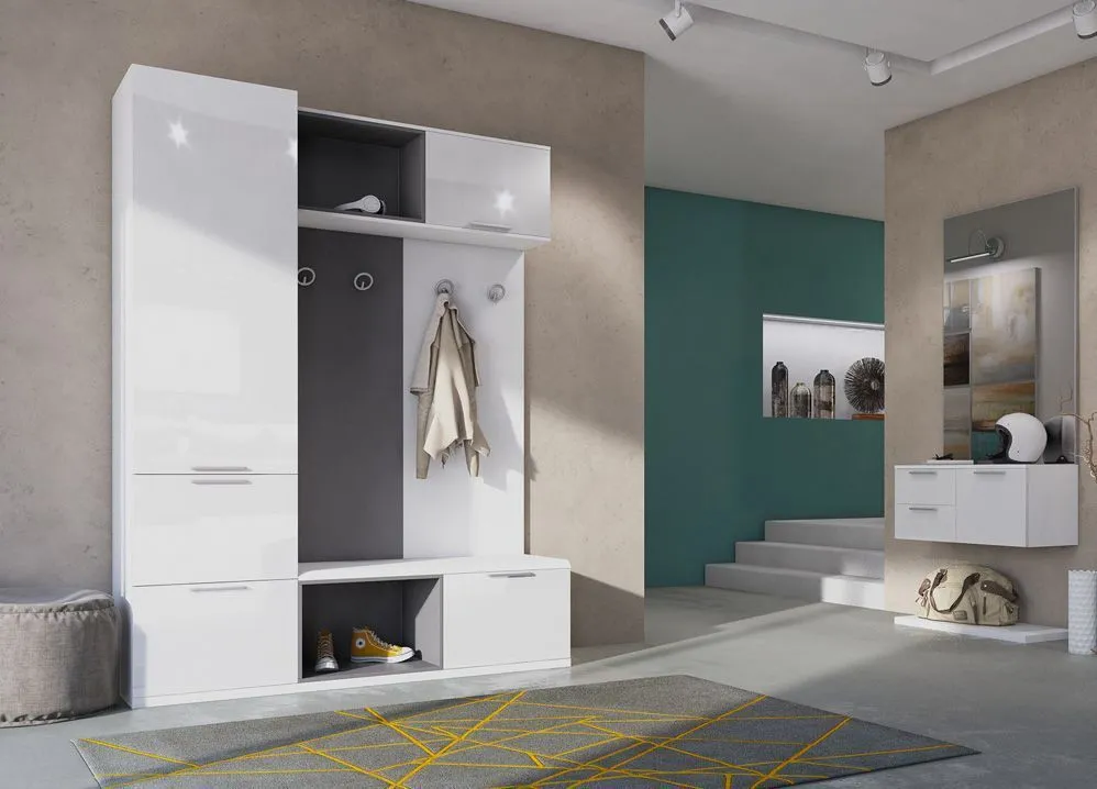 открытая прихожая