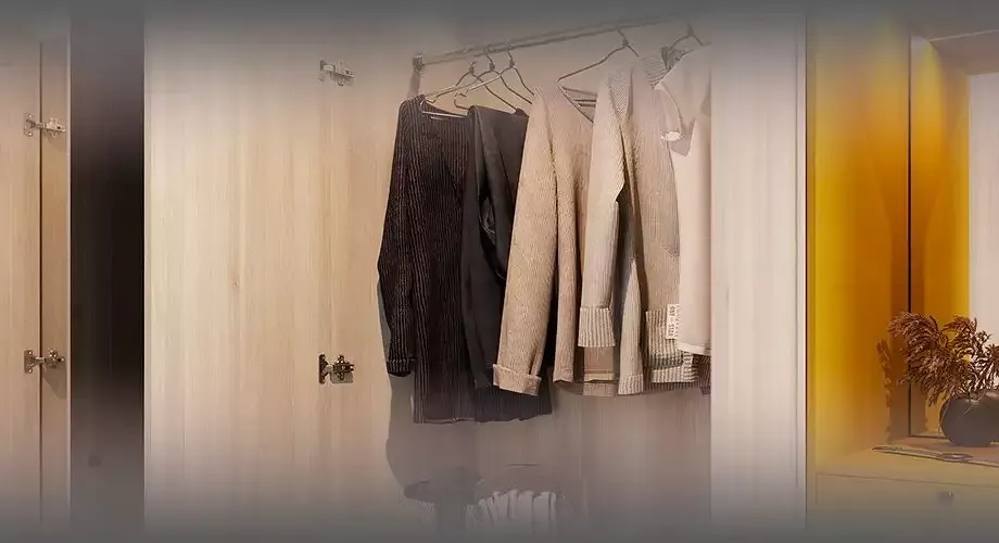 Почему желтеют вещи в шкафу