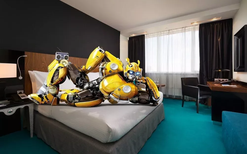 Mr.Doors совместно с сетью отелей Radisson оформили номер в стиле Бамблби