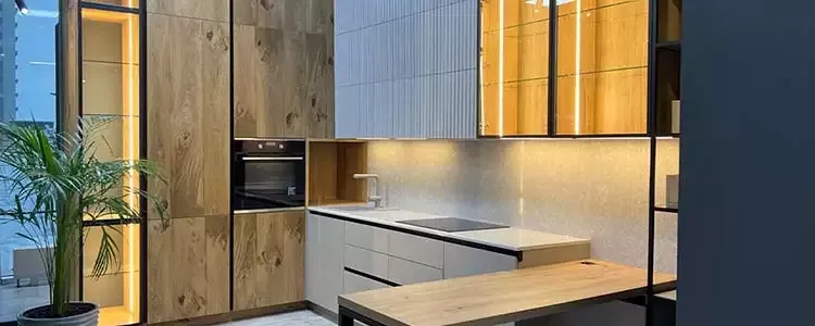 Третий салон в Казахстане.