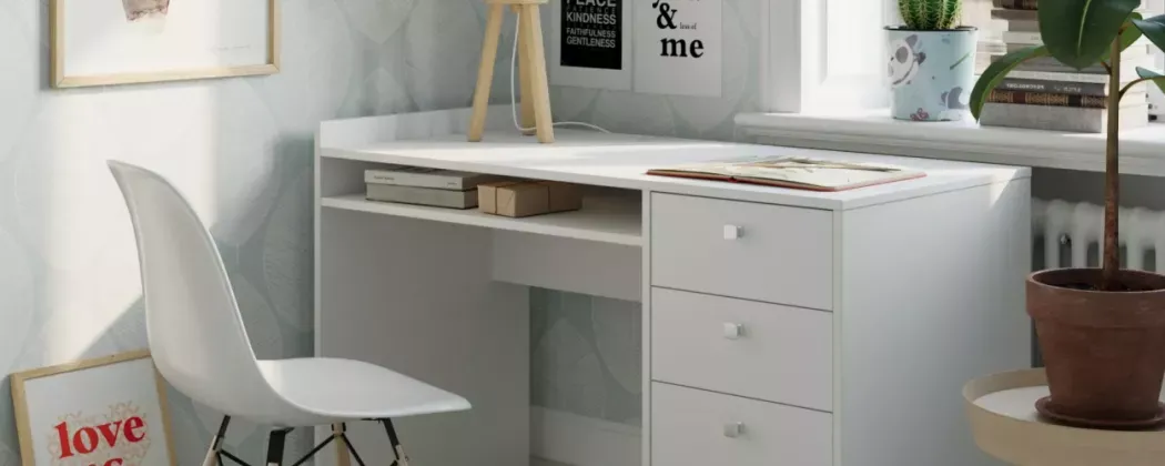 Хит продаж этой недели: столы для школьников