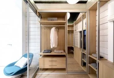 Спальня с прозрачной гардеробной, фото