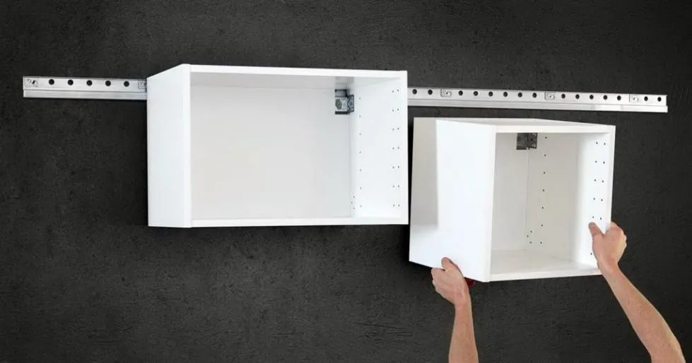 Крепление шкафа к стене*