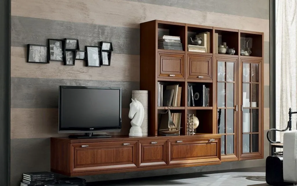 Стенка в классическом стиле*