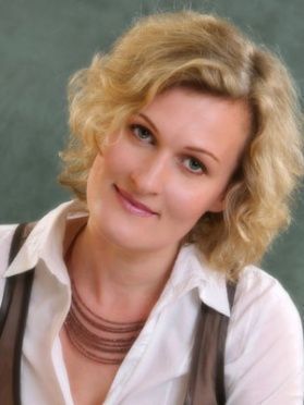 Елена Строганова