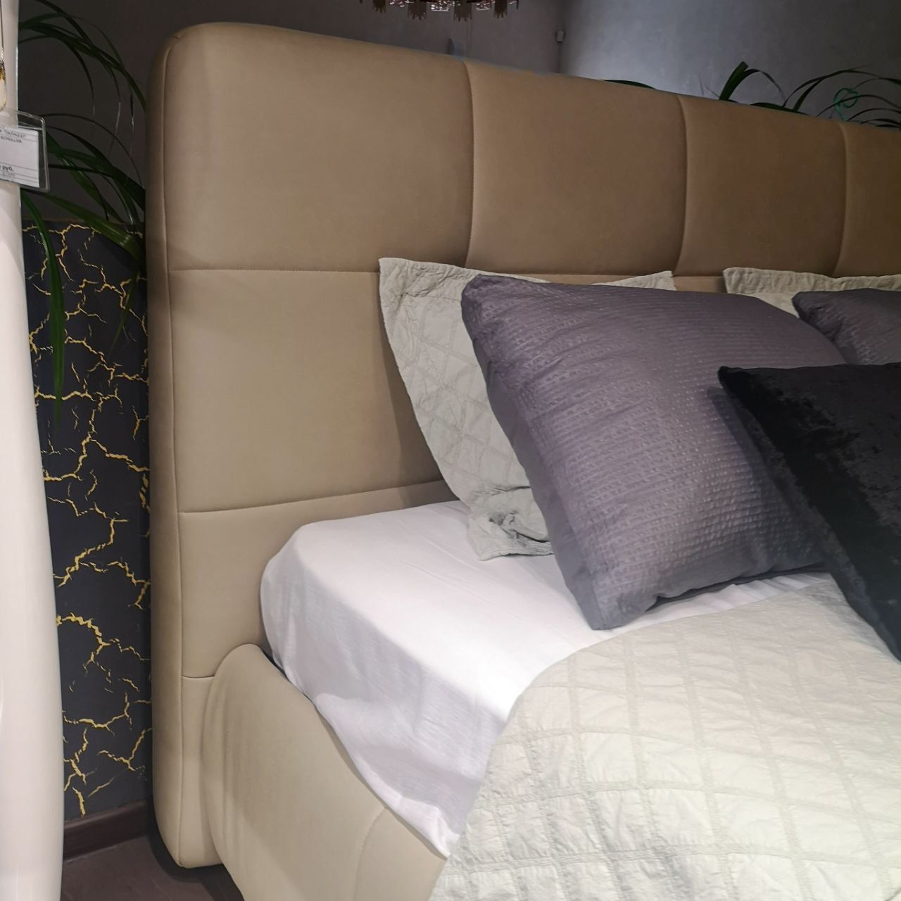 Кровать Pushe Quattro со стежкой (арт. 8653) Фото 2