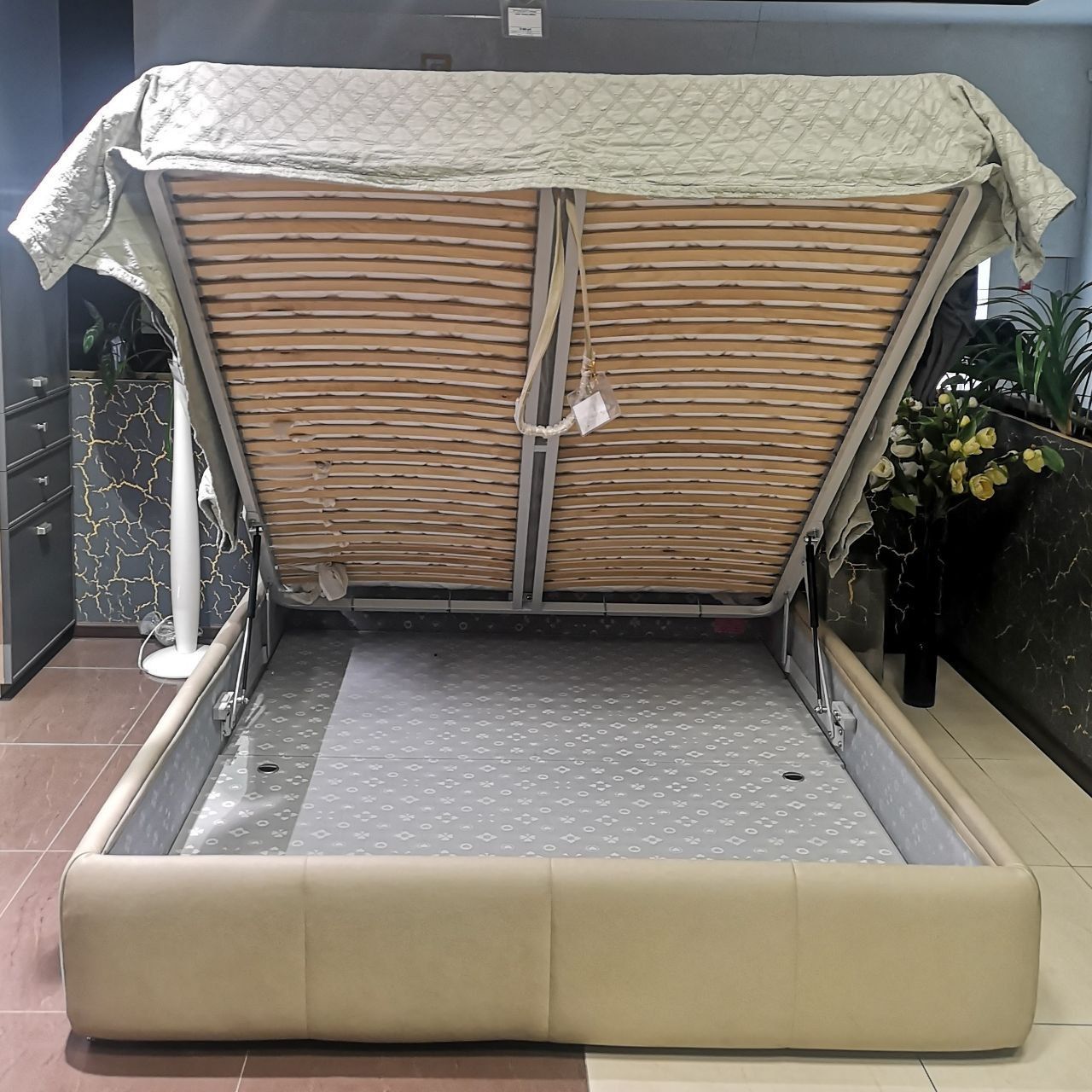 Кровать Pushe Quattro со стежкой (арт. 8653) Фото 3