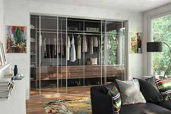 Гардеробная, встроенная в нишу, мебель на заказ MrDoors