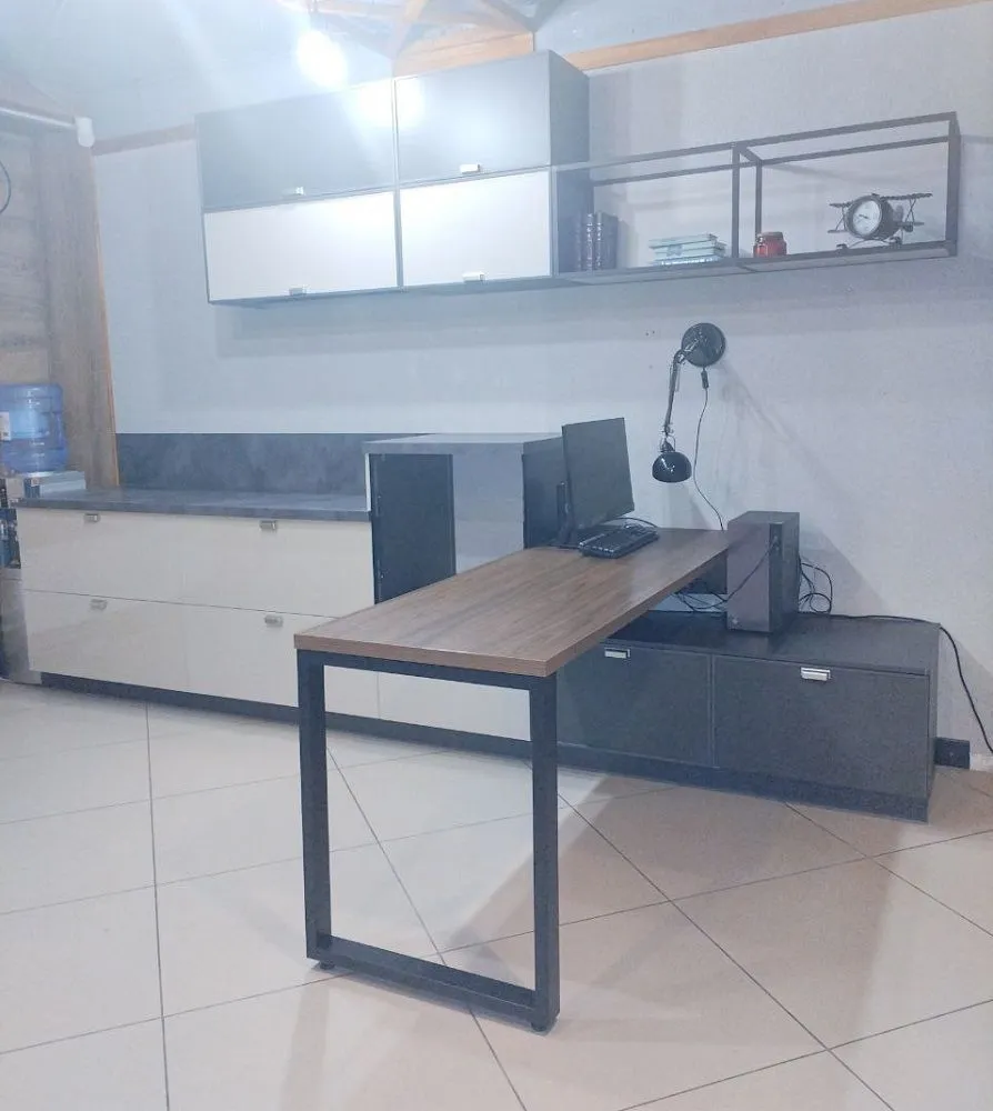  Кухонный гарнитур с приставным столом и тумбой (арт. 8814)